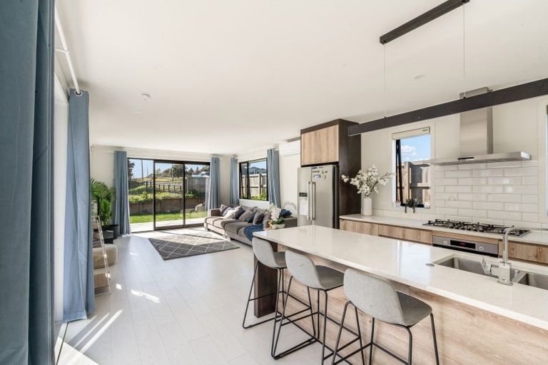 Photo of property in 79 Murray Ward Drive, Te Kauwhata, 3710