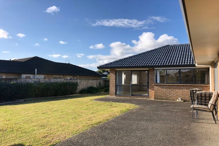 Photo of property in 14 Brittas Place, East Tamaki, Auckland, 2016