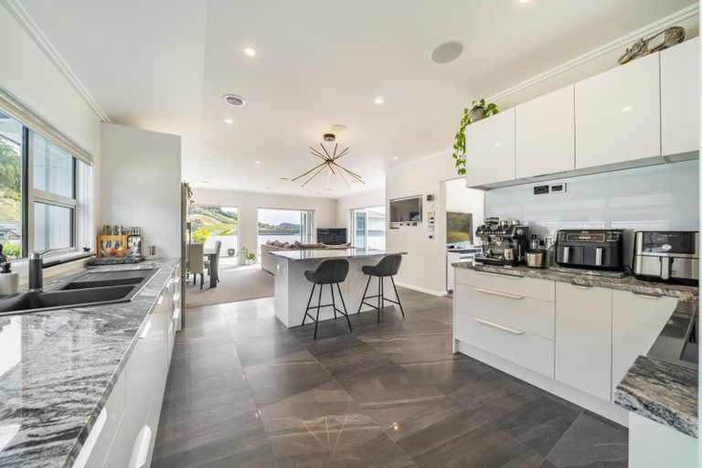 Photo of property in 62 Banks Boulevard, Whitby, Porirua, 5024