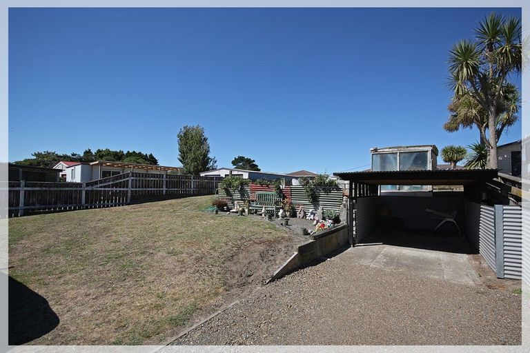 Photo of property in 40 Cook Street, Foxton, 4814