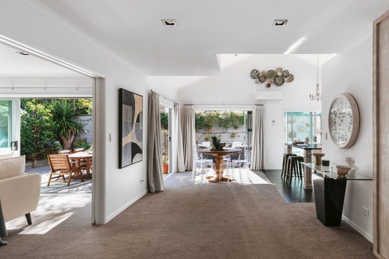 Photo of property in 650b Papamoa Beach Road, Papamoa Beach, Papamoa, 3118