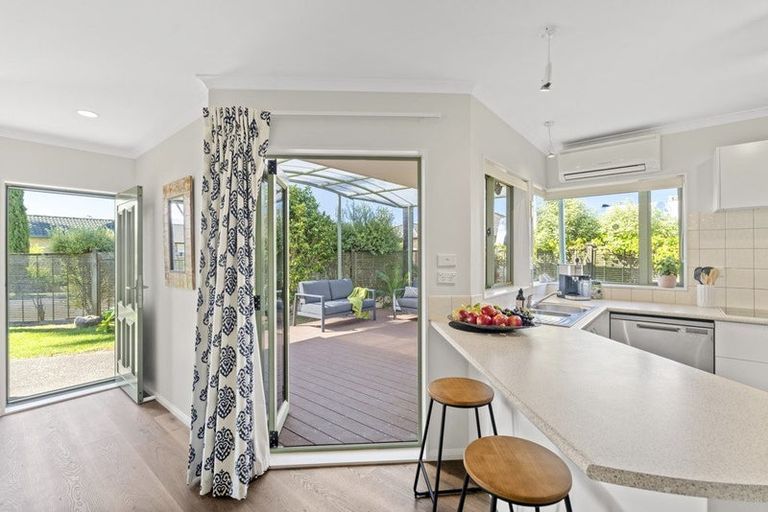 Photo of property in 23 Dan Tori Place, Orewa, 0931