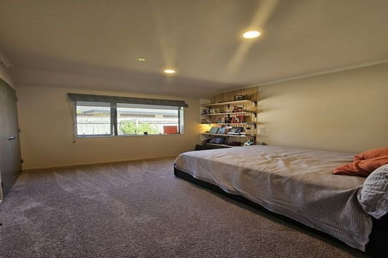 Photo of property in 17 Consort Close, Paraparaumu Beach, Paraparaumu, 5032