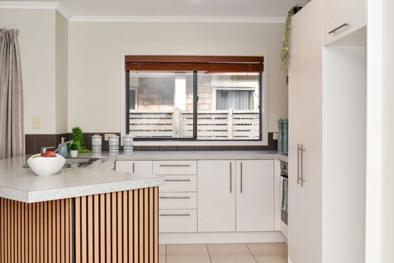 Photo of property in 16/100 Millers Road, Brookfield, Tauranga, 3110