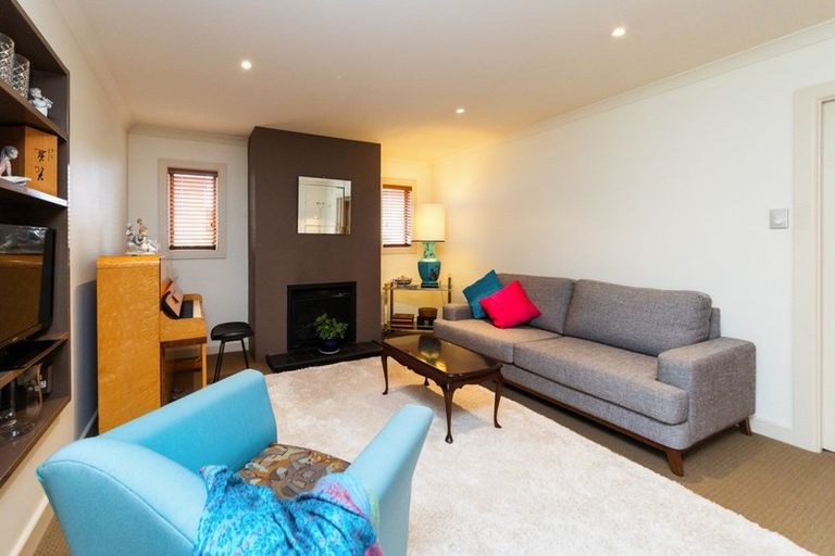 Photo of property in 42 Lincoln Terrace, Hokowhitu, Palmerston North, 4410