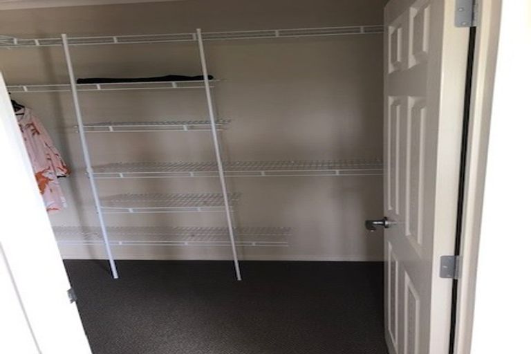 Photo of property in 28 Salford Crescent, Flat Bush, Auckland, 2019