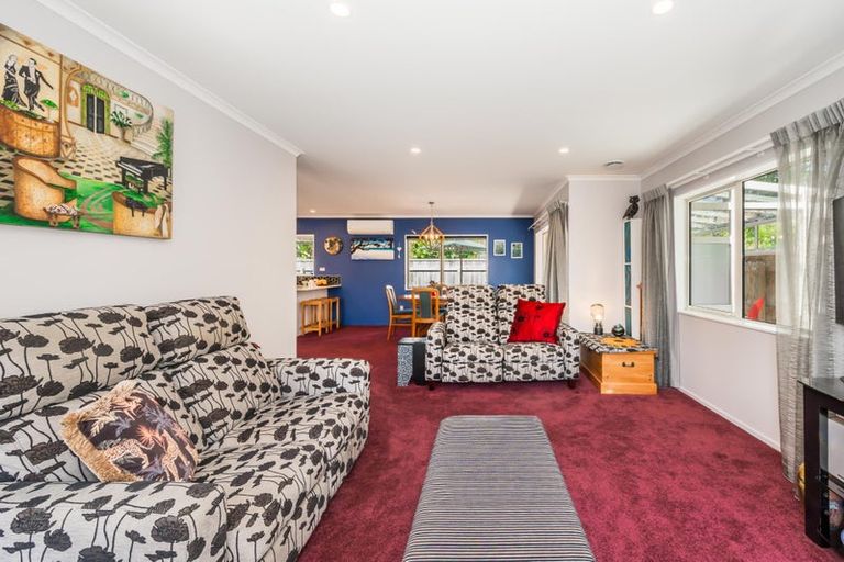 Photo of property in 294b Te Moana Road, Waikanae, 5036