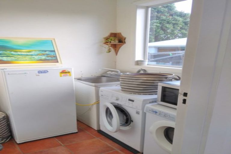 Photo of property in 188 Seaview Road, Westown, New Plymouth, 4310