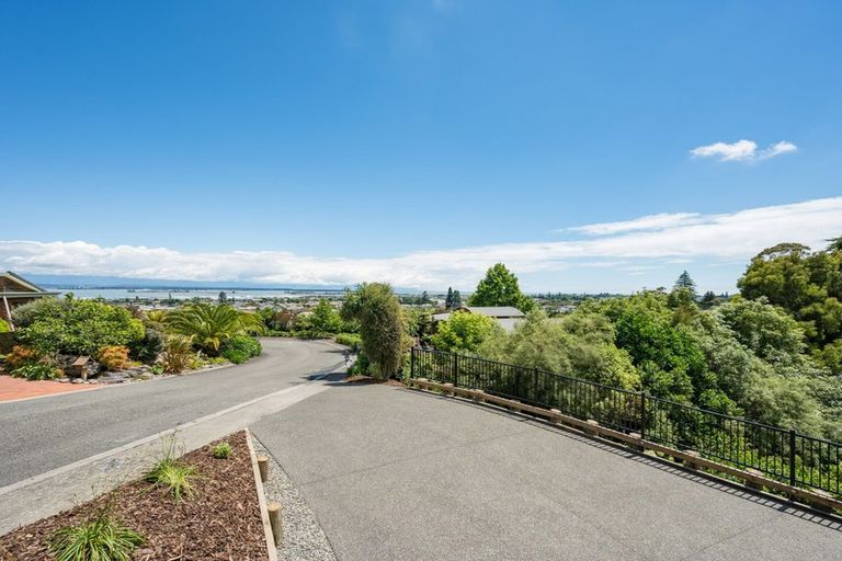 Photo of property in 17 Clairmont Heights, Stoke, Nelson, 7011