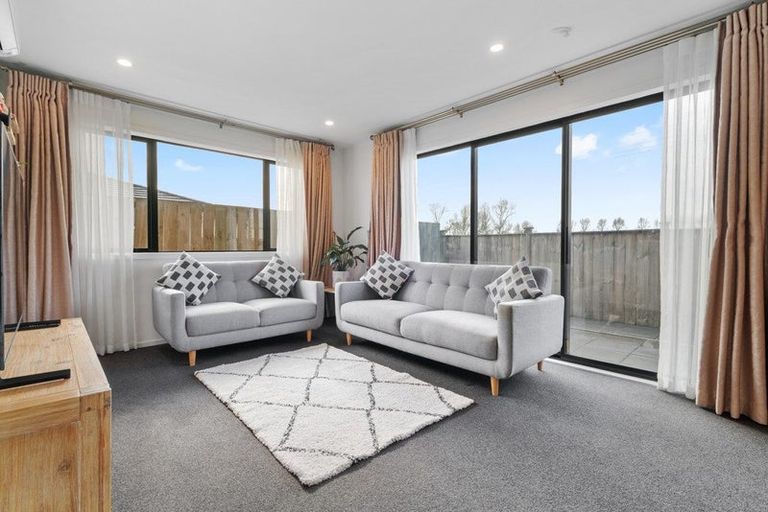 Photo of property in 57 Sapwood Crescent, Takanini, 2110