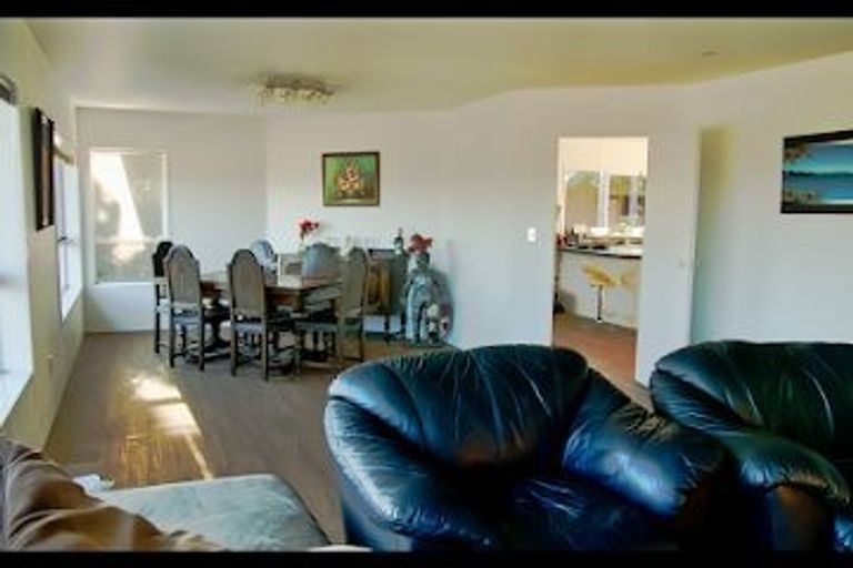 Photo of property in 8 Aztec Place, Conifer Grove, Takanini, 2112