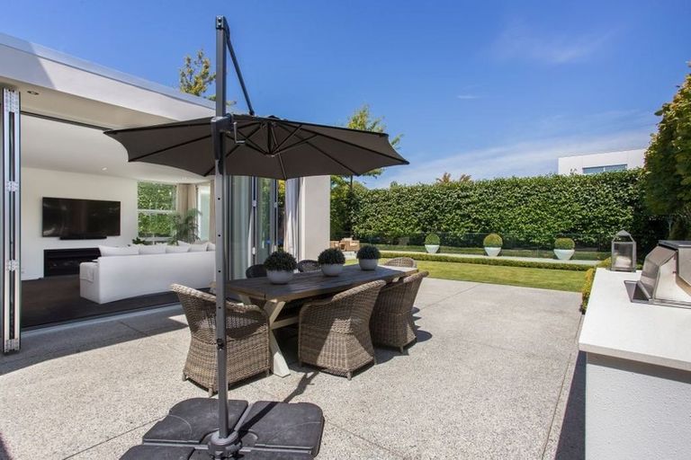 Photo of property in 39 Weka Street, Fendalton, Christchurch, 8041