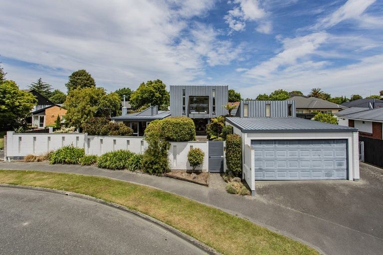 Photo of property in 19 Kent Lodge Avenue, Avonhead, Christchurch, 8042