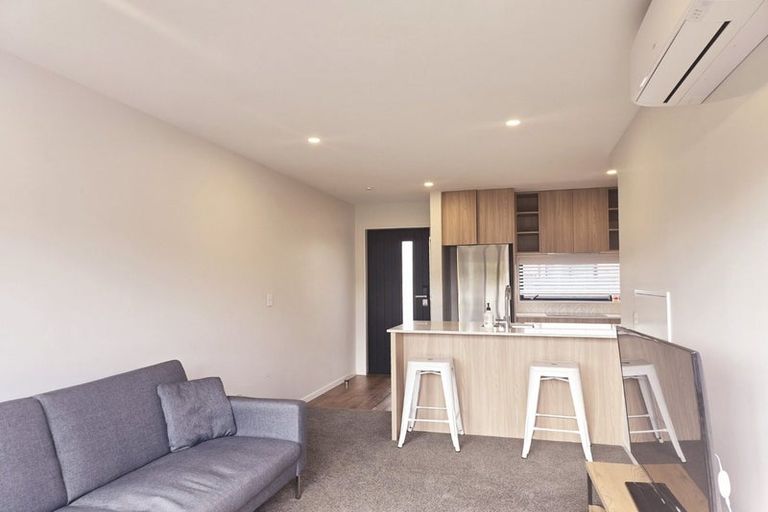 Photo of property in 2/66 Metcalfe Road, Ranui, Auckland, 0612