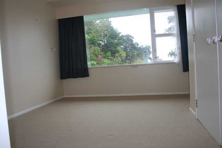 Photo of property in 1 Lynn Road, Bayview, Auckland, 0629
