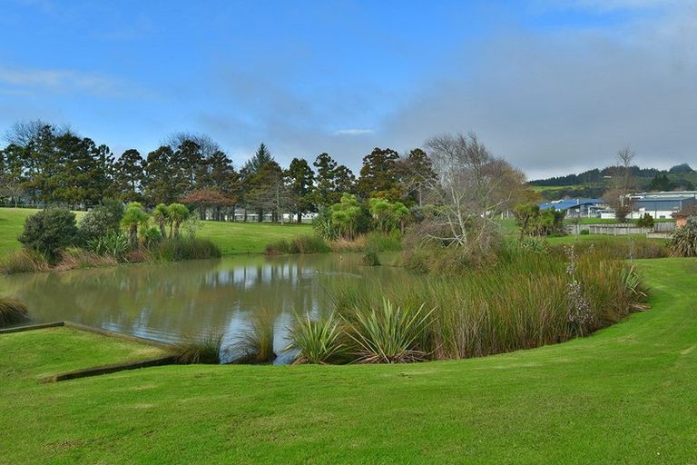 Photo of property in 30 Cabeleigh Drive, Helensville, 0800