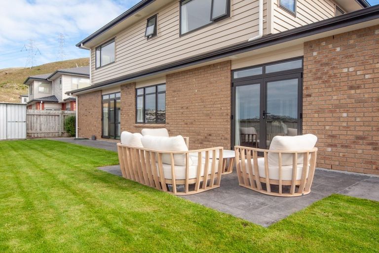 Photo of property in 7 Moston Grove, Churton Park, Wellington, 6037