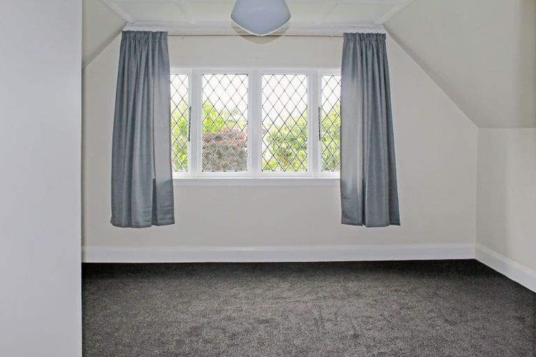 Photo of property in 34 Russell Street, Palmerston North, 4414