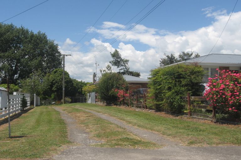 Photo of property in 8 Lee Street, Te Puke, 3119