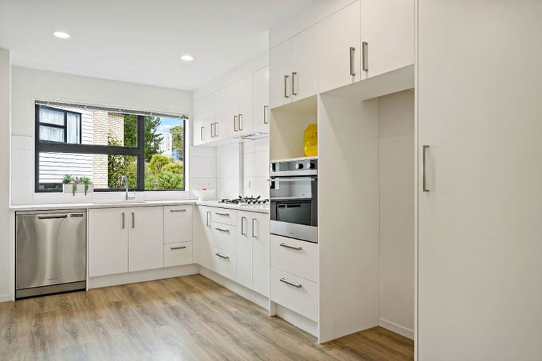 Photo of property in 24 Ti Kouka Lane, Sandringham, Auckland, 1025