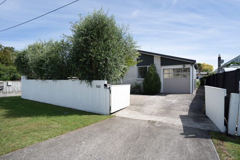 Photo of property in 160 Williams Street, Cambridge, 3434