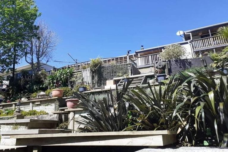 Photo of property in 8 Pararewa Drive, Whalers Gate, New Plymouth, 4310