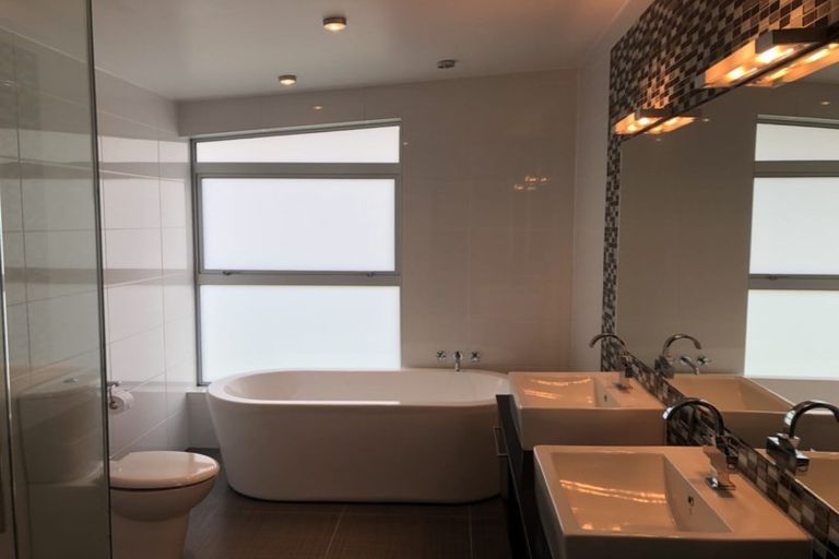 Photo of property in 62 Dyers Pass Road, Cashmere, Christchurch, 8022