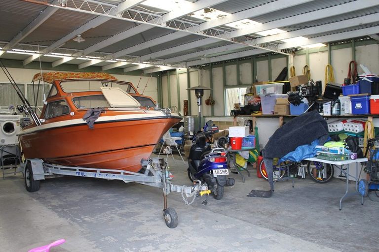 Photo of property in 27 Hurndall Street East, Maungaturoto, 0520