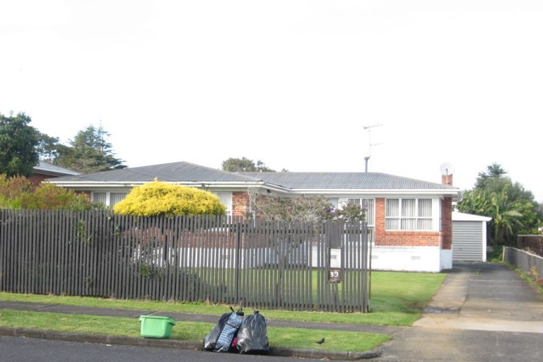 Photo of property in 39 Puriri Road, Manurewa, Auckland, 2102