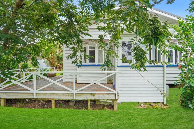 Photo of property in 13 Fifth Avenue, Mount Albert, Auckland, 1025
