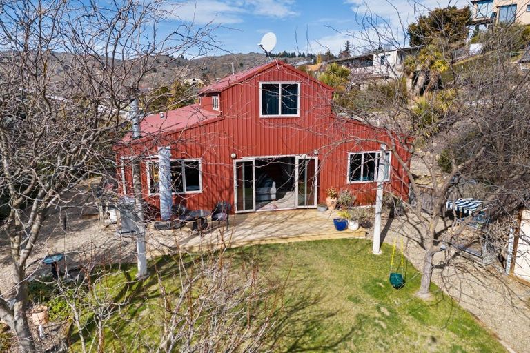 Photo of property in 16 Athenry Road, Bridge Hill, Alexandra, 9320