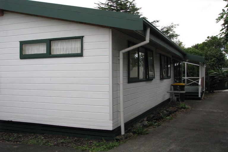 Photo of property in 14 Binda Place, Botany Downs, Auckland, 2010