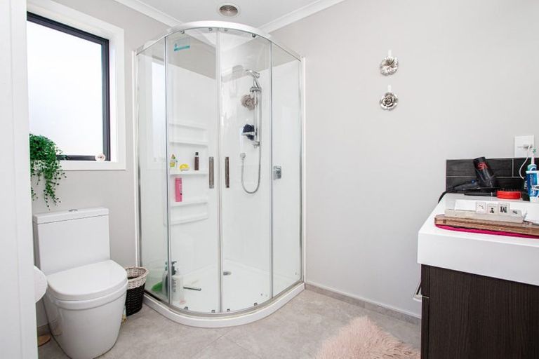 Photo of property in 42 Jarrett Terrace, Leamington, Cambridge, 3432