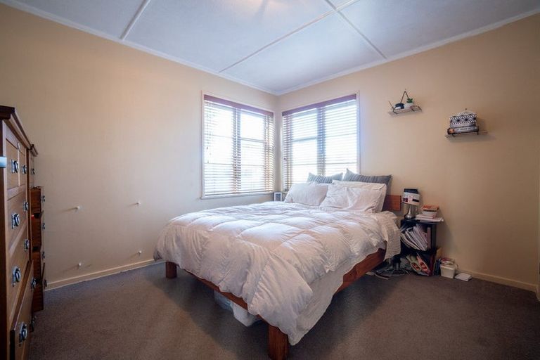 Photo of property in 1 Tyndall Street, Palmerston North, 4414