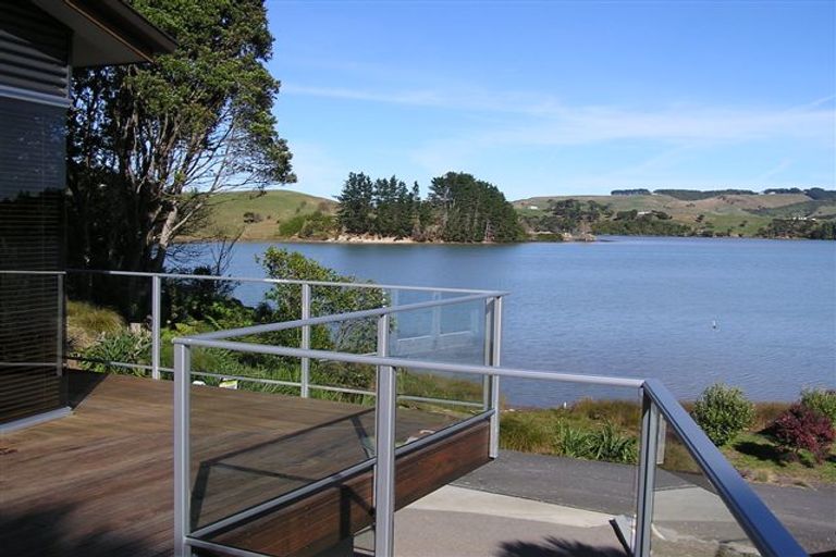 Photo of property in 44 Kaitoke Street, Raglan, 3225