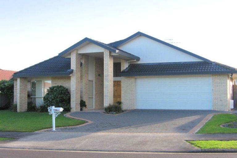 Photo of property in 24 Ballycullanie Place, Dannemora, Auckland, 2016