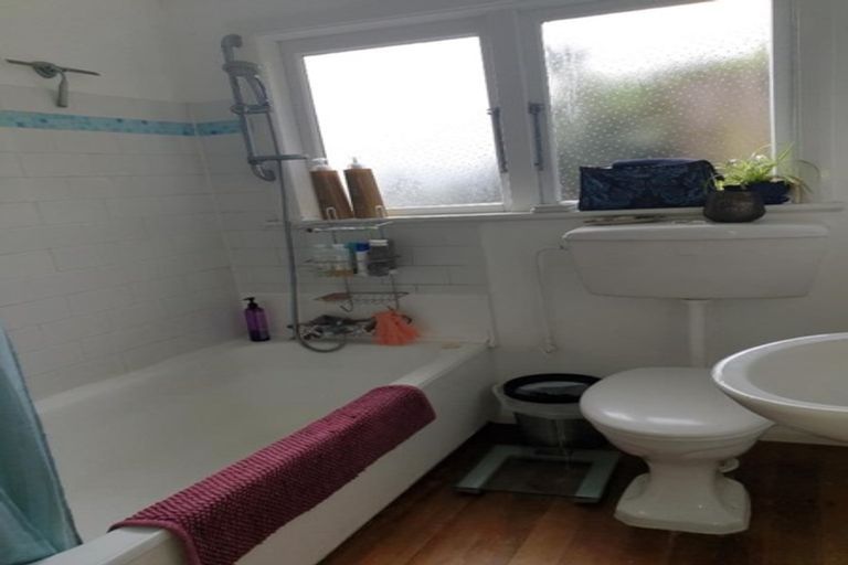 Photo of property in 35a Moa Point Road, Moa Point, Wellington, 6022