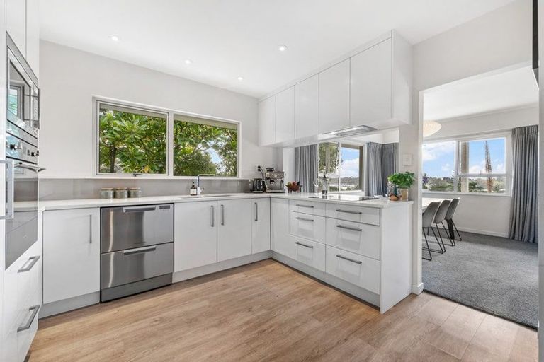 Photo of property in 219 Spur Road, Stillwater, Silverdale, 0993