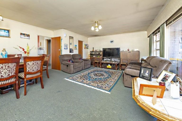 Photo of property in 2/24 Central Avenue, Papatoetoe, Auckland, 2025