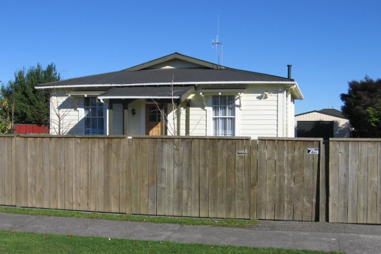Photo of property in 74 Milson Line, Milson, Palmerston North, 4414