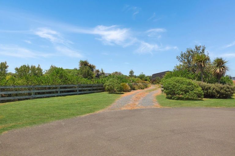 Photo of property in 9 Lakeview Drive, Foxton Beach, Foxton, 4815