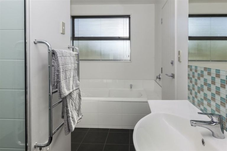 Photo of property in 15a Tomes Road, St Albans, Christchurch, 8052