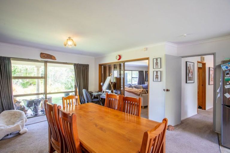 Photo of property in 8 Ameku Road, Raetihi, 4632