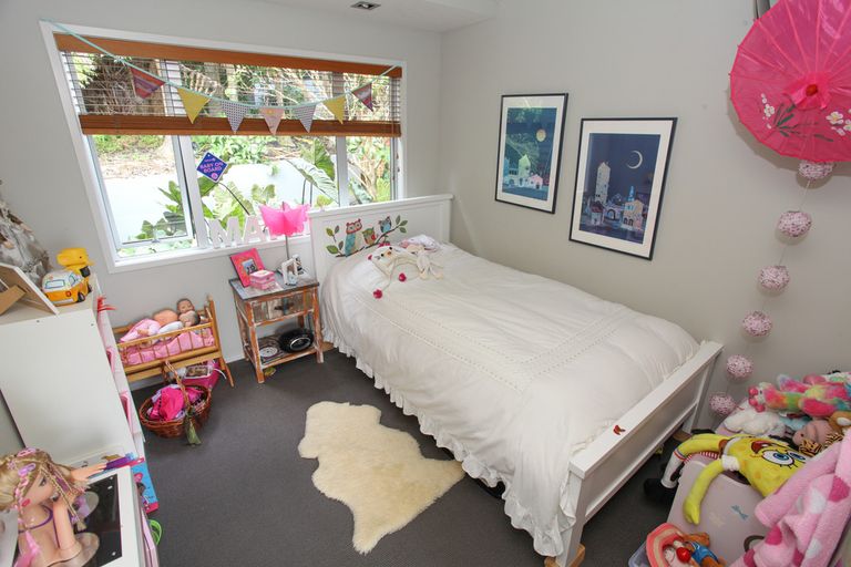 Photo of property in 44 Kaitoke Street, Raglan, 3225