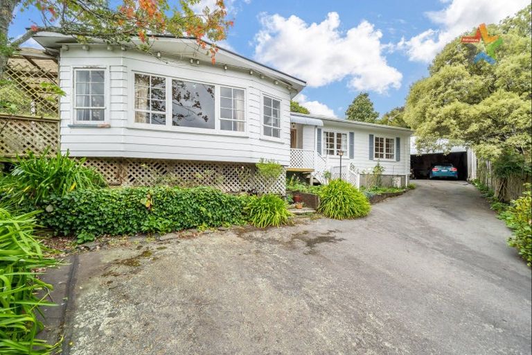 Photo of property in 5 Mokopuna Grove, Stokes Valley, Lower Hutt, 5019