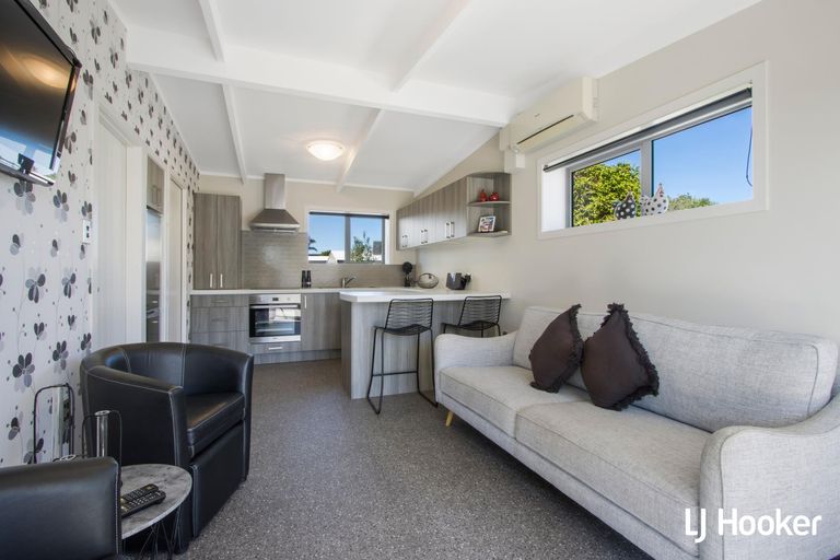 Photo of property in 12 Snell Crescent, Waihi Beach, 3611