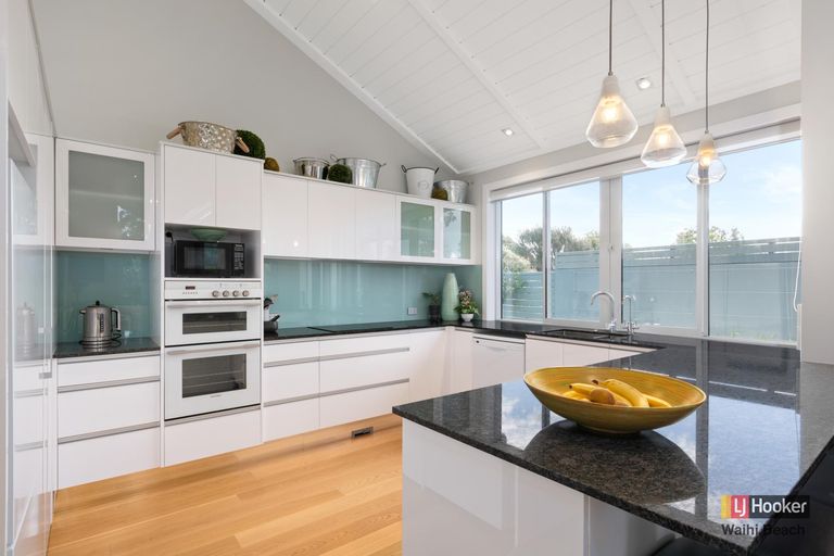 Photo of property in 7 Ian Place, Waihi Beach, 3611