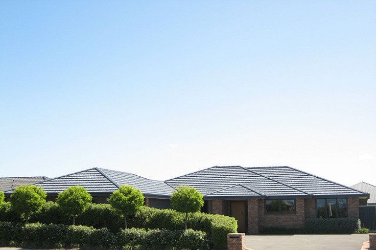 Photo of property in 16 Coolspring Way, Redwood, Christchurch, 8051