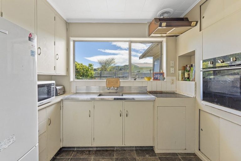 Photo of property in 21b Bexley Grove, Wainuiomata, Lower Hutt, 5014