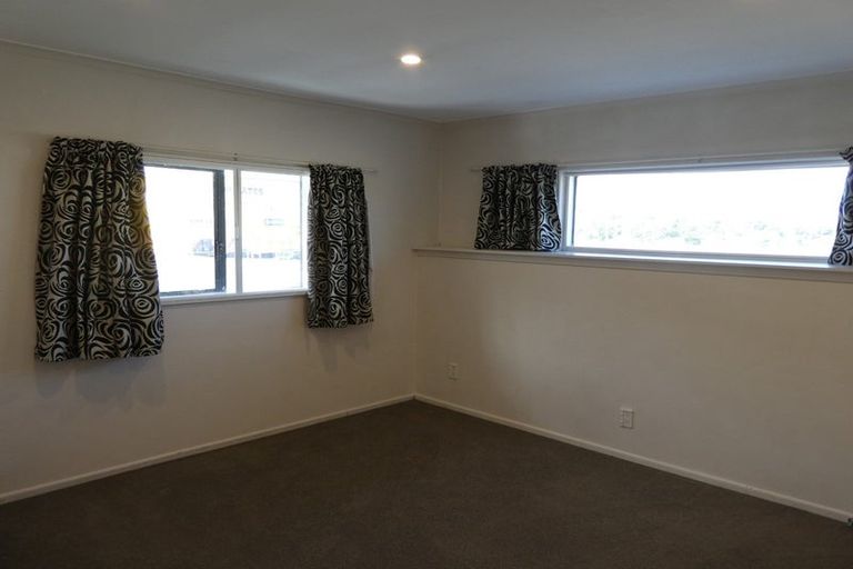 Photo of property in 2 Pickering Street, Kaiwharawhara, Wellington, 6035